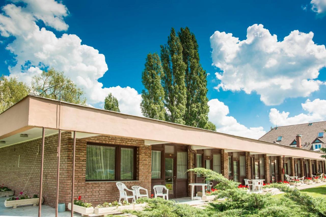 Hotel Hethland Zamárdi VSZ Üdülő Esterno foto